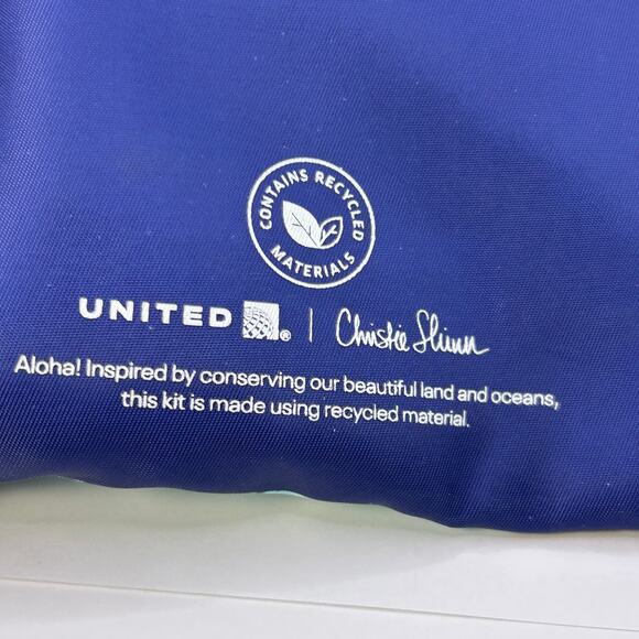United Airlines HAWAII Christie Shinn Travel Amenity Kit "Teamwork" Pink Sharks - Picture 2 of 9